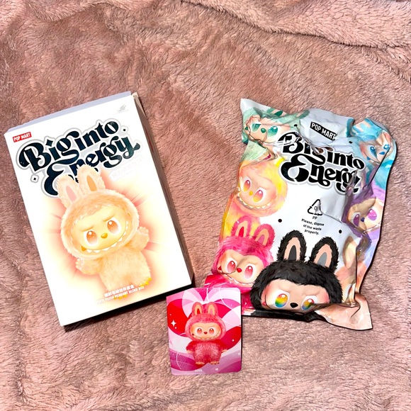 POP MART Accessories - Labubu Big Into Energy - 100% Authentic! CONFIRMED LOVE Open Box, sealed bag.